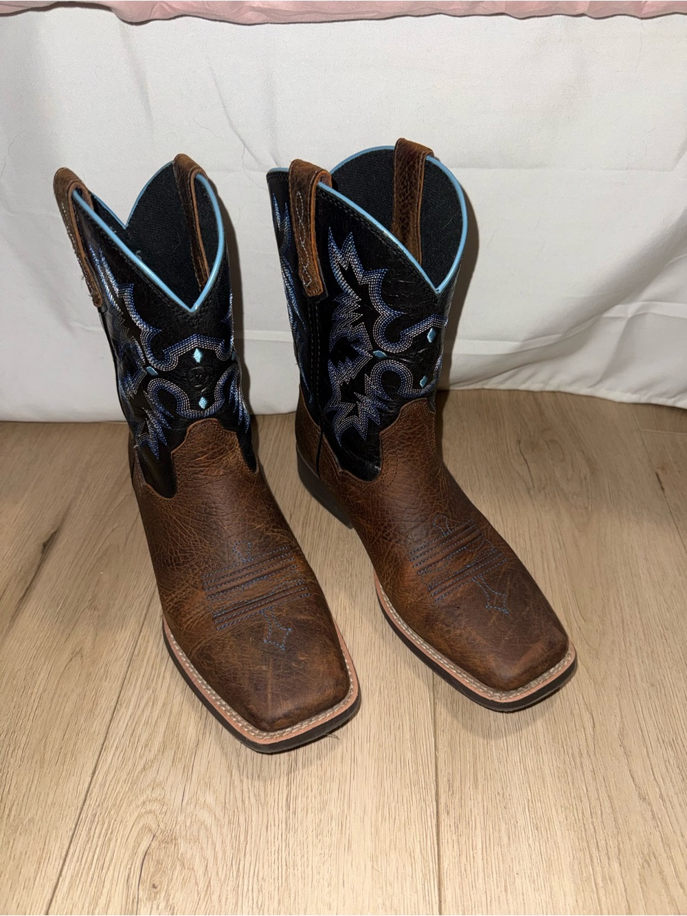 Ariat Kids Brown Leather Cowboy Boots with Black and Blue Shaft